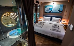 Marconio Wellness Private Pool & Spa - City Center